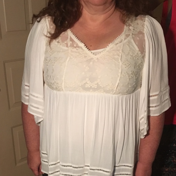 NWT woman's Knox Rose Lace Top Size Large - Picture 6 of 6